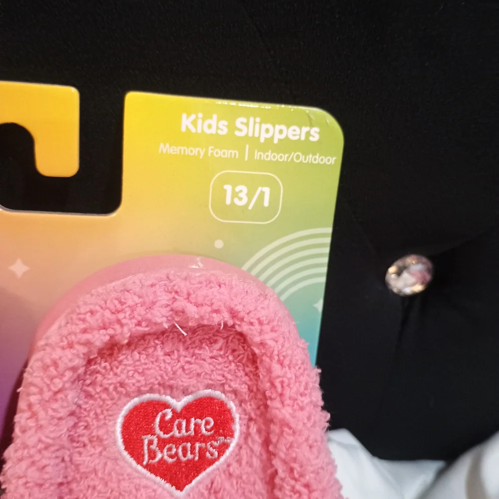 Girls Care Bears Fuzzy Pink Comfy Indoor/ Outdoor Slippers Size 13/1